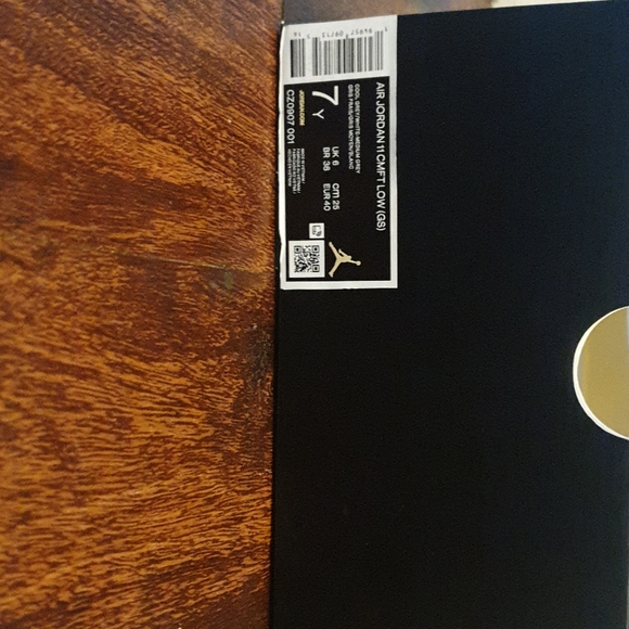 Air Jordan 11 CMFT Low (GS)  Patent Cool Grey CZ - Picture 3 of 7